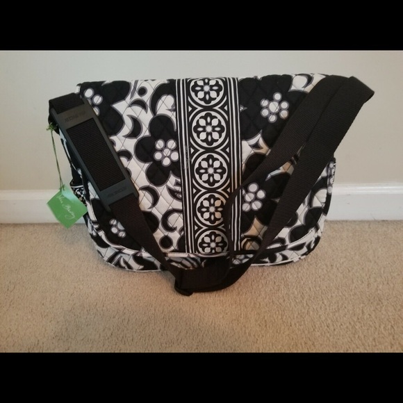 New Vera Bradley Messenger Bag - Picture 3 of 5
